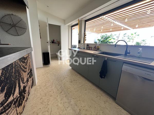 CANOHES, maison 4 faces contemporaine, 5 pièces, garage, piscine SANS VIS A VIS, secteur très recherché