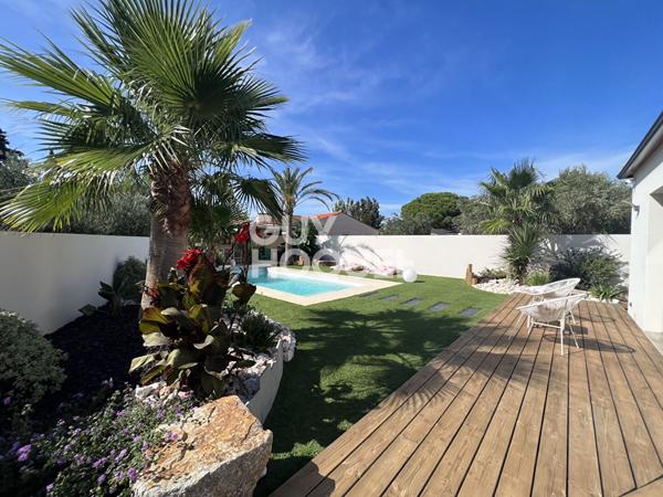 CANOHES, maison 4 faces contemporaine, 5 pièces, garage, piscine SANS VIS A VIS, secteur très recherché