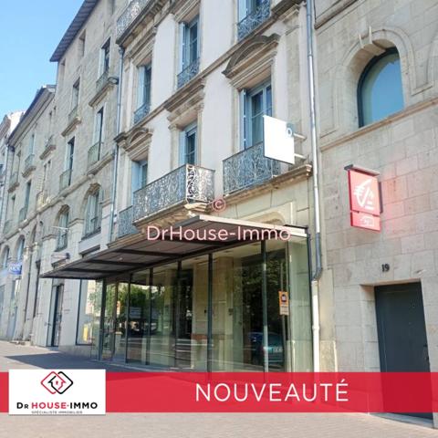 Commerce à louer 3 pièces de 240 m²