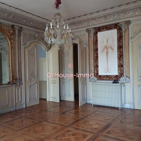Commerce à louer 3 pièces de 240 m²