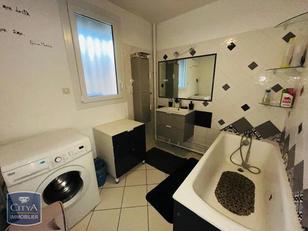 Appartement à louer 4 pièces 97.19m² Roanne (42300)