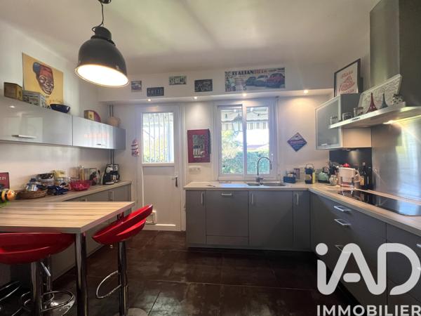 Maison à vendre 5 pièces 145 m² Saint-Pierre-du-Mont