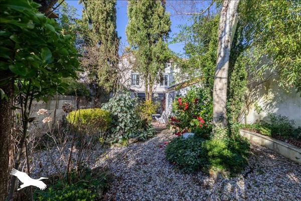 Maison à vendre |  Soyaux |  8 pièces | 220 m²