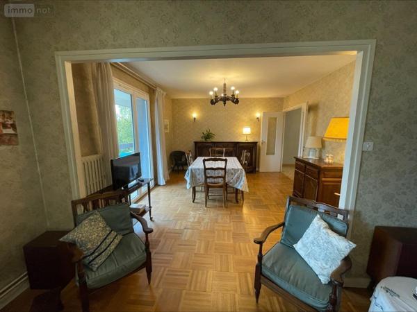 Appartement à vendre à Bourg-en-Bresse dans l'Ain (01000), ref : 01083-1929