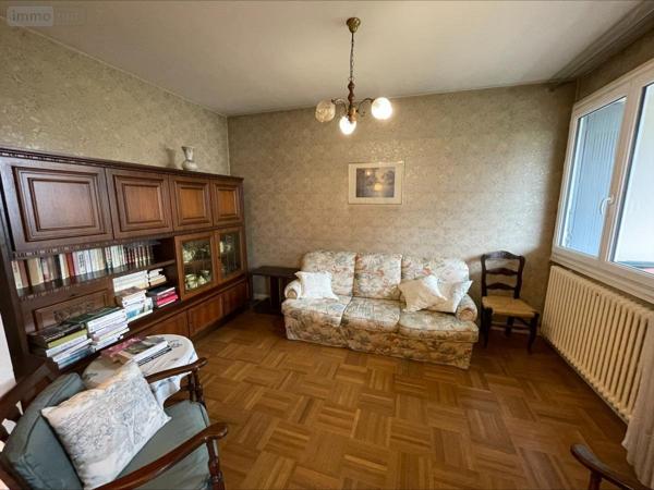 Appartement à vendre à Bourg-en-Bresse dans l'Ain (01000), ref : 01083-1929