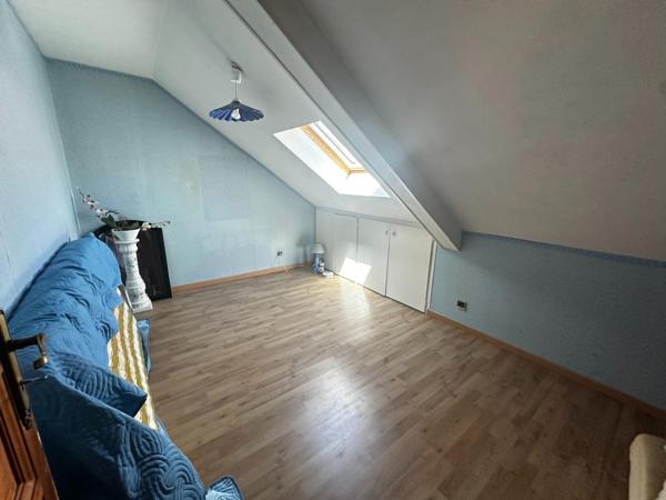 Maison individuelle d'environ 170 m2 au sol et 140 m2 carrez