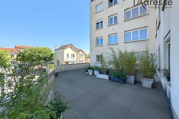 Suresnes - Appartement 3 pièces 65m² - 1 Cave - TERRASSE