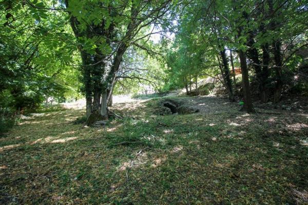 Vente / Terrain constructible à Montbrun-les-Bains (26570)