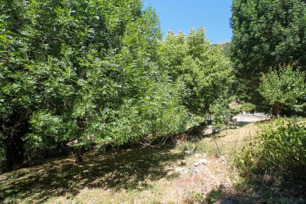 Vente / Terrain constructible à Montbrun-les-Bains (26570)