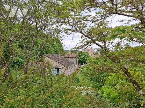 Maison à rafraichir dans un site rare
