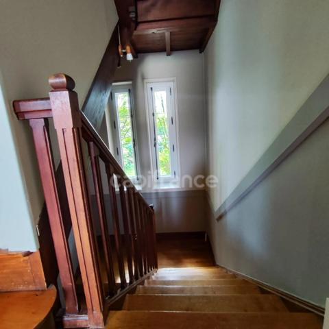 Maison familiale de caractère au cœur des Avenières – 210 m² habitables – 7 chambres – Terrain clos de 1 300 m²