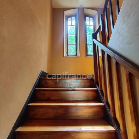 Maison familiale de caractère au cœur des Avenières – 210 m² habitables – 7 chambres – Terrain clos de 1 300 m²