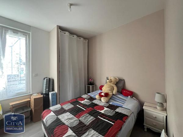 Appartement à louer 2 pièces 37.39m² Vichy (03200)