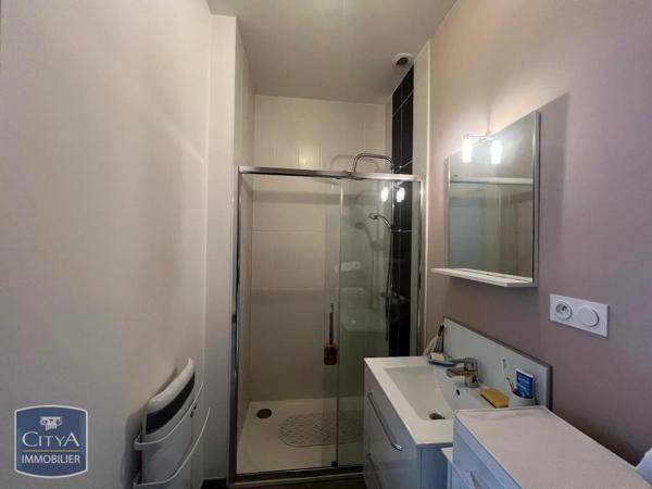 Appartement à louer 2 pièces 37.39m² Vichy (03200)