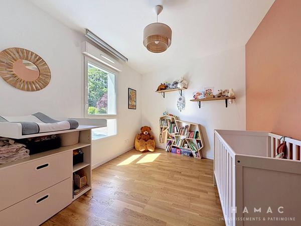 La Mulatière – Élégant T4 avec balcon de 16 m² dans une résidence récente