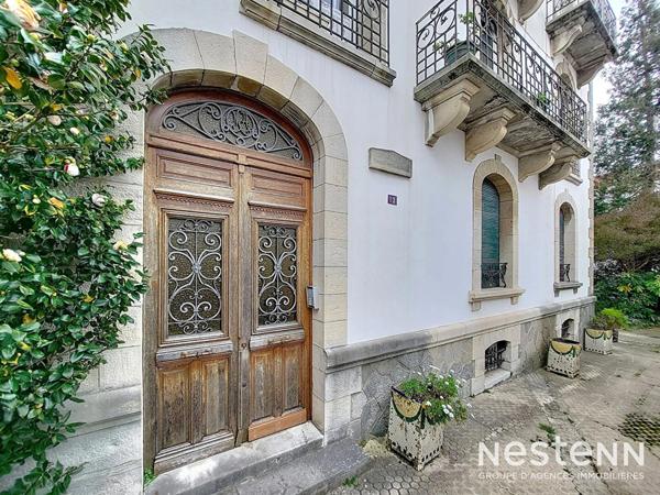A Vendre Appartement de caractère de 144 m² dans une maison de Maître au coeur du centre historique d'Hendaye