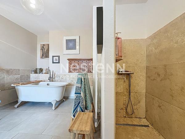 Demeure de prestige en pierre entièrement rénovée 500m2 Vue exceptionnelle Gîte & dépendances Piscine Gers