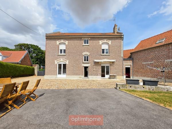 PROPRIÉTÉ DE CARACTÈRE – 213 M² – 6 CHAMBRES – GRANGE – DÉPENDANCES – TERRAIN 1 570 M²