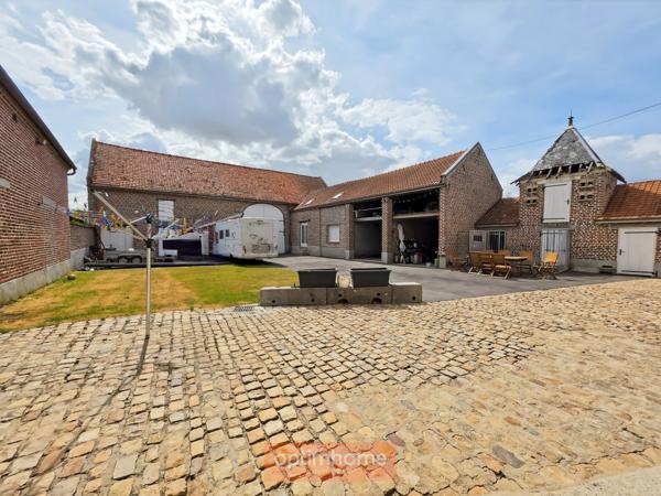 PROPRIÉTÉ DE CARACTÈRE – 213 M² – 6 CHAMBRES – GRANGE – DÉPENDANCES – TERRAIN 1 570 M²