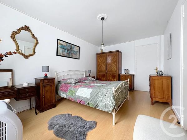 Appartement T1 à vendre  1 pièce - 32 m 2   VITTEL  - 88