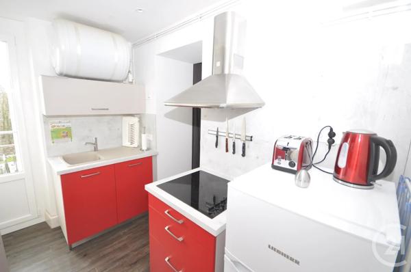 Appartement T1 à vendre  1 pièce - 32 m 2   VITTEL  - 88