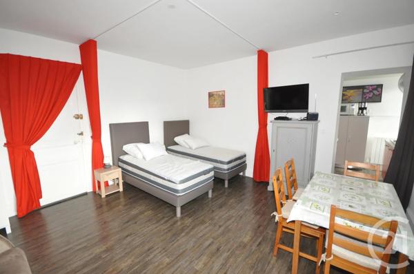 Appartement T1 à vendre  1 pièce - 32 m 2   VITTEL  - 88
