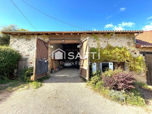 Maison de pierre avec piscine et dépendances