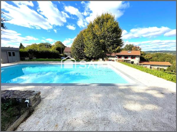Maison de pierre avec piscine et dépendances