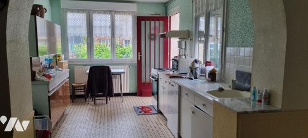 LA GUERCHE DE BGNE - Centre - Maison avec garage et jardin