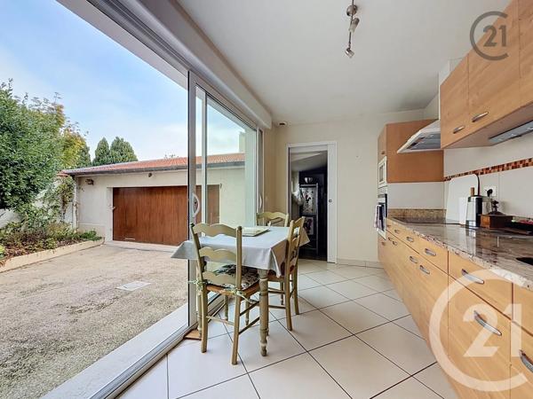 Maison à vendre  7 pièces - 156,56 m 2   REIMS  - 51