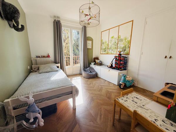 APPARTEMENT T4 + EXTERIEUR SECTEUR LA LUNETTE