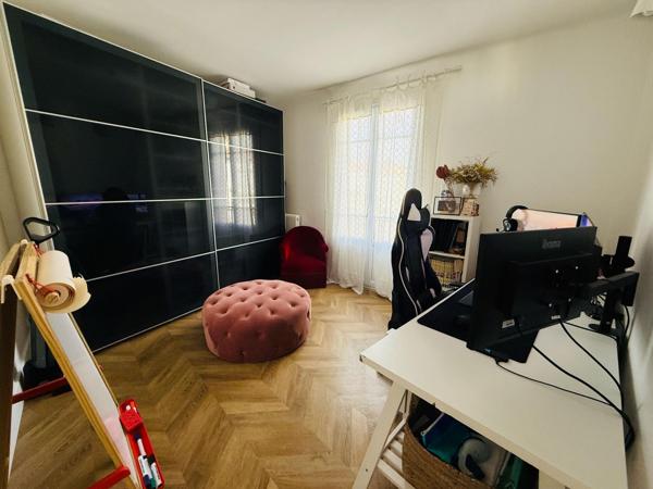 APPARTEMENT T4 + EXTERIEUR SECTEUR LA LUNETTE