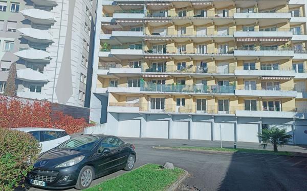 Appartement à vendre    2 pièces •  Pau
