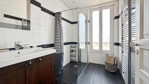 Corbeil-Essonnes (91100) Belle maison meulière 10 pièces de 212 m² – Corbeil-Essonnes Centre-ville