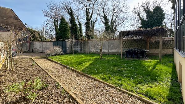 Corbeil-Essonnes (91100) Belle maison meulière 10 pièces de 212 m² – Corbeil-Essonnes Centre-ville