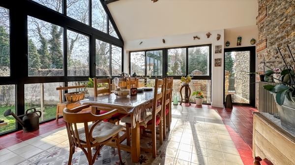 Corbeil-Essonnes (91100) Belle maison meulière 10 pièces de 212 m² – Corbeil-Essonnes Centre-ville