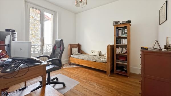 Corbeil-Essonnes (91100) Belle maison meulière 10 pièces de 212 m² – Corbeil-Essonnes Centre-ville