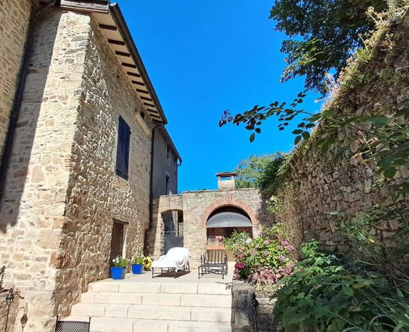 Vente à terme libre Maison d'hotes en pierre / Wonderful holiday stone home