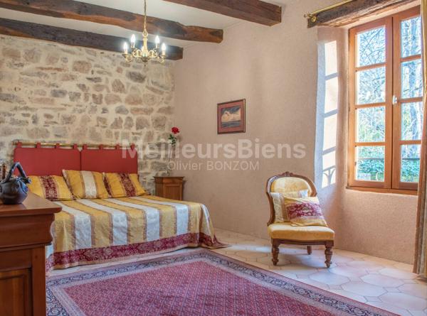 Vente à terme libre Maison d'hotes en pierre / Wonderful holiday stone home