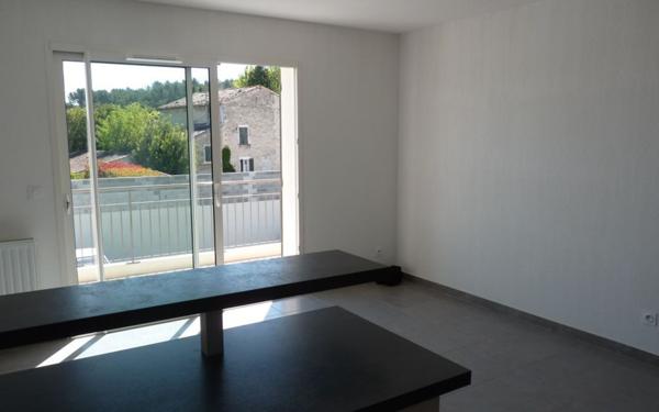 Appartement à louer    3 pièces •  Barbentane