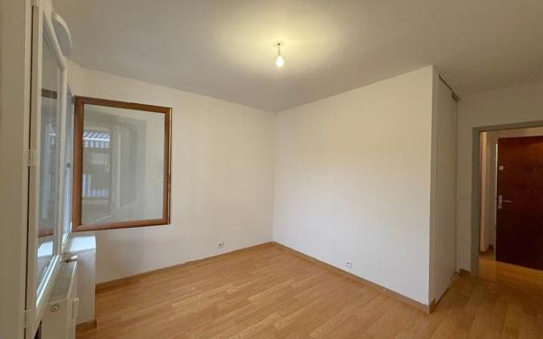 Appartement à louer    4 pièces •  Manosque