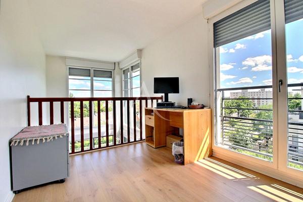 Appartement Duplex à Elancourt 5 pièces 100 m2 avec parking sous-sol