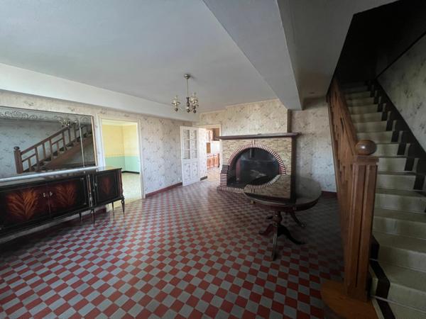 Maison à vendre    8 pièces •  Roquefort