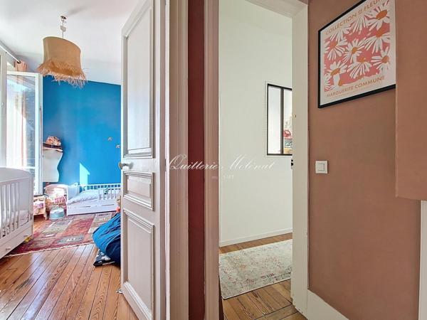 Appartement bourgeois à 2 min du RER