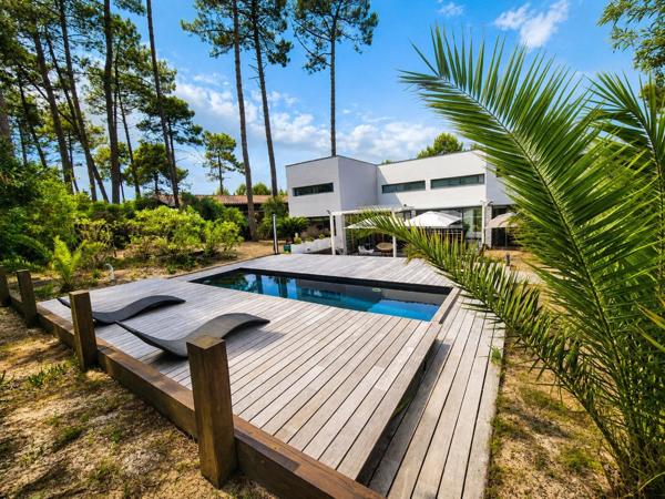 Maison à Lège-Cap-Ferret, 33950 - 8 pièces 205m²
