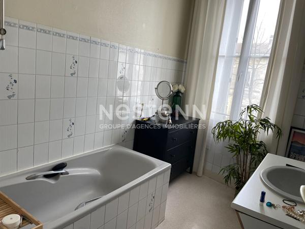 Immeuble a vendre  Cours de l Yser a Bordeaux