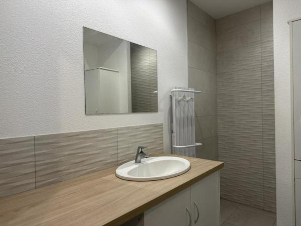 APPARTEMENT T3 A LOUER A ROANNE - CENTRE VILLE