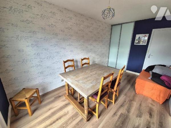 A 300 mètres de l'hôpital Simone Veil de Troyes, venez poser vos valises dans ce bel appartemen...