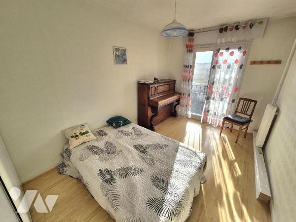 A 300 mètres de l'hôpital Simone Veil de Troyes, venez poser vos valises dans ce bel appartemen...