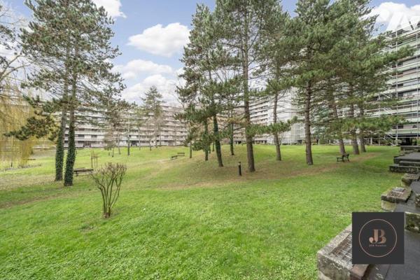 Appartement "penthouse" T6 avec terrasse panoramique et double parking 